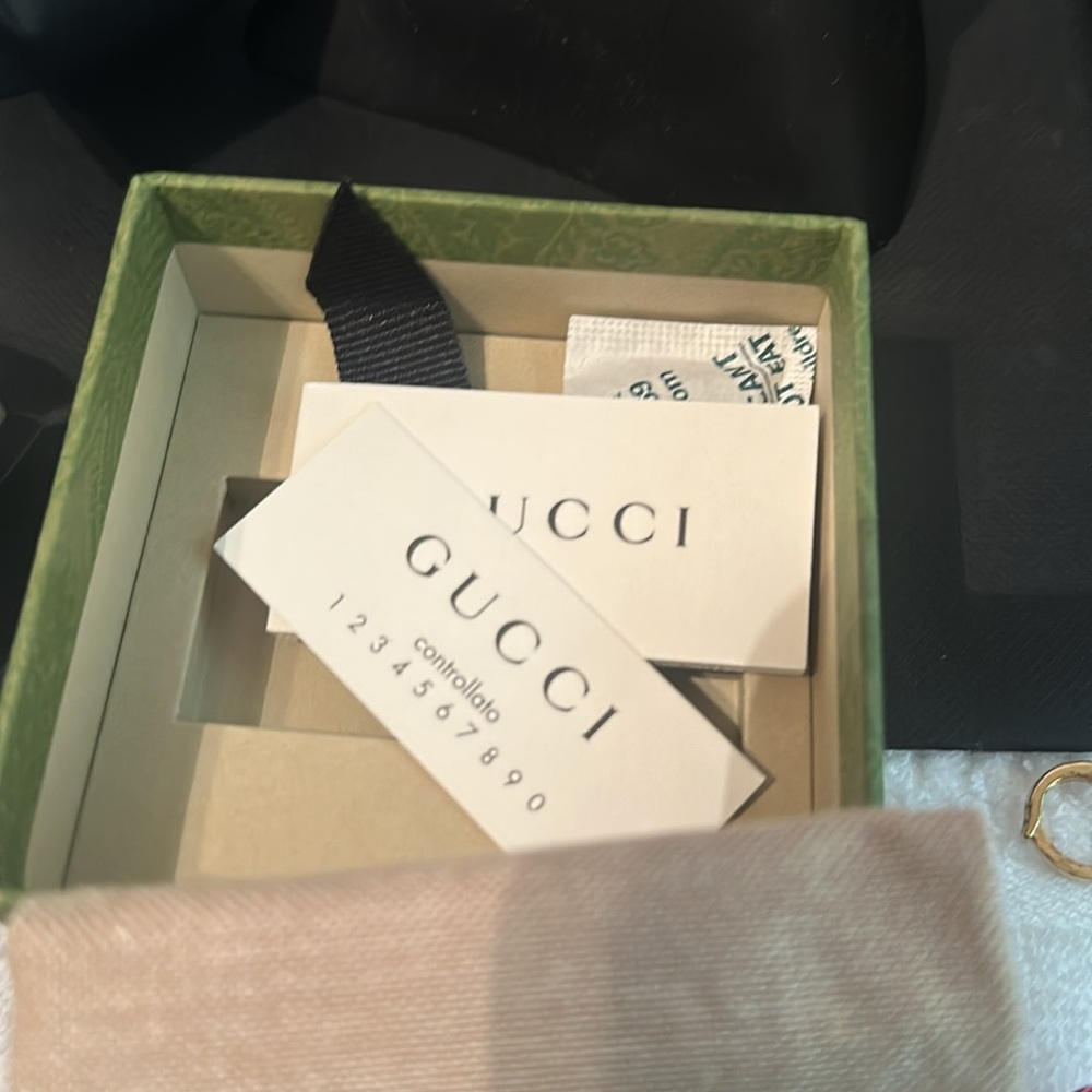 925 Gucci Silver Ring with Blue Detailing - Picture 6 of 6